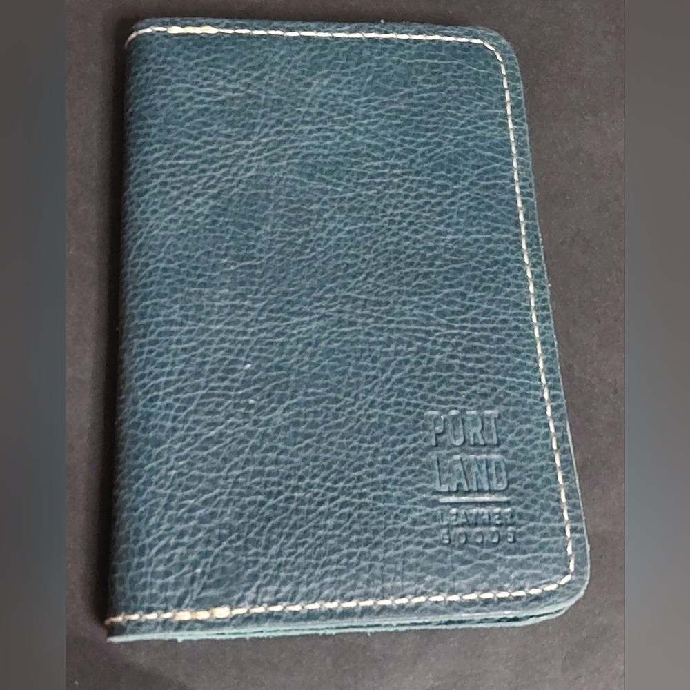 OG Lagoon Modern Passport Holder Portland Leather (PLG) used